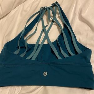 Lululemon bra worn twice— size 8